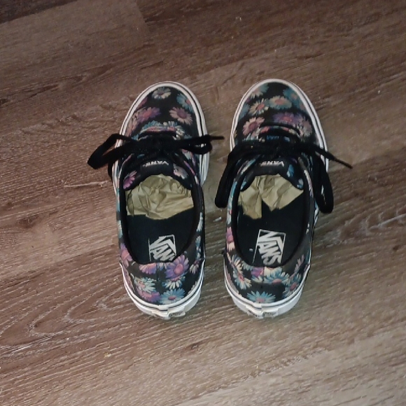 Vans Black Multicolor Floral Sneakers - Picture 2 of 9